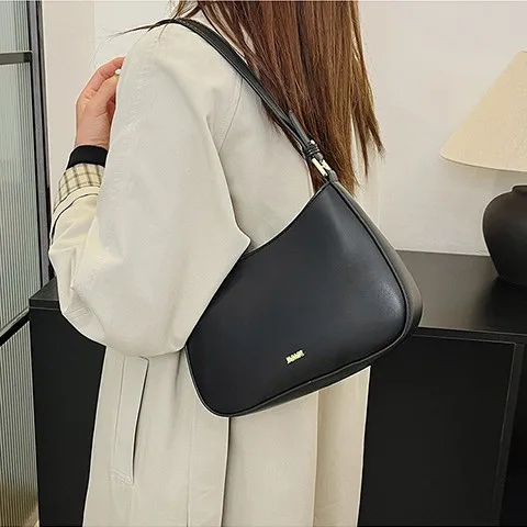 

Fashionable Armpit Retro Versatile Women's Crossbody Bag Niche High-End Feminine Temperament for Commuting