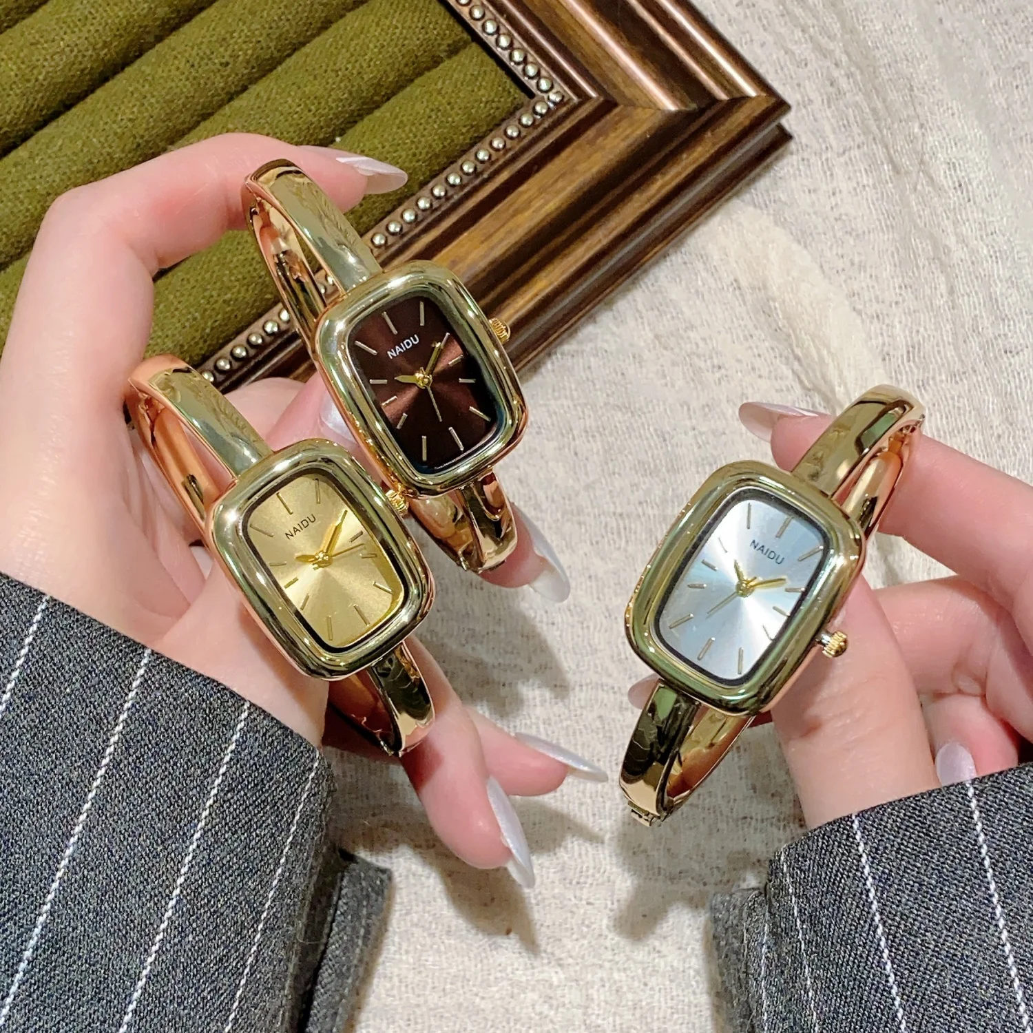 Classic Square Dial Watches For Women Creative Fashion Women Dress Wristwatch Gold Bangle Bracelet Ladies Quartz Watch Clock