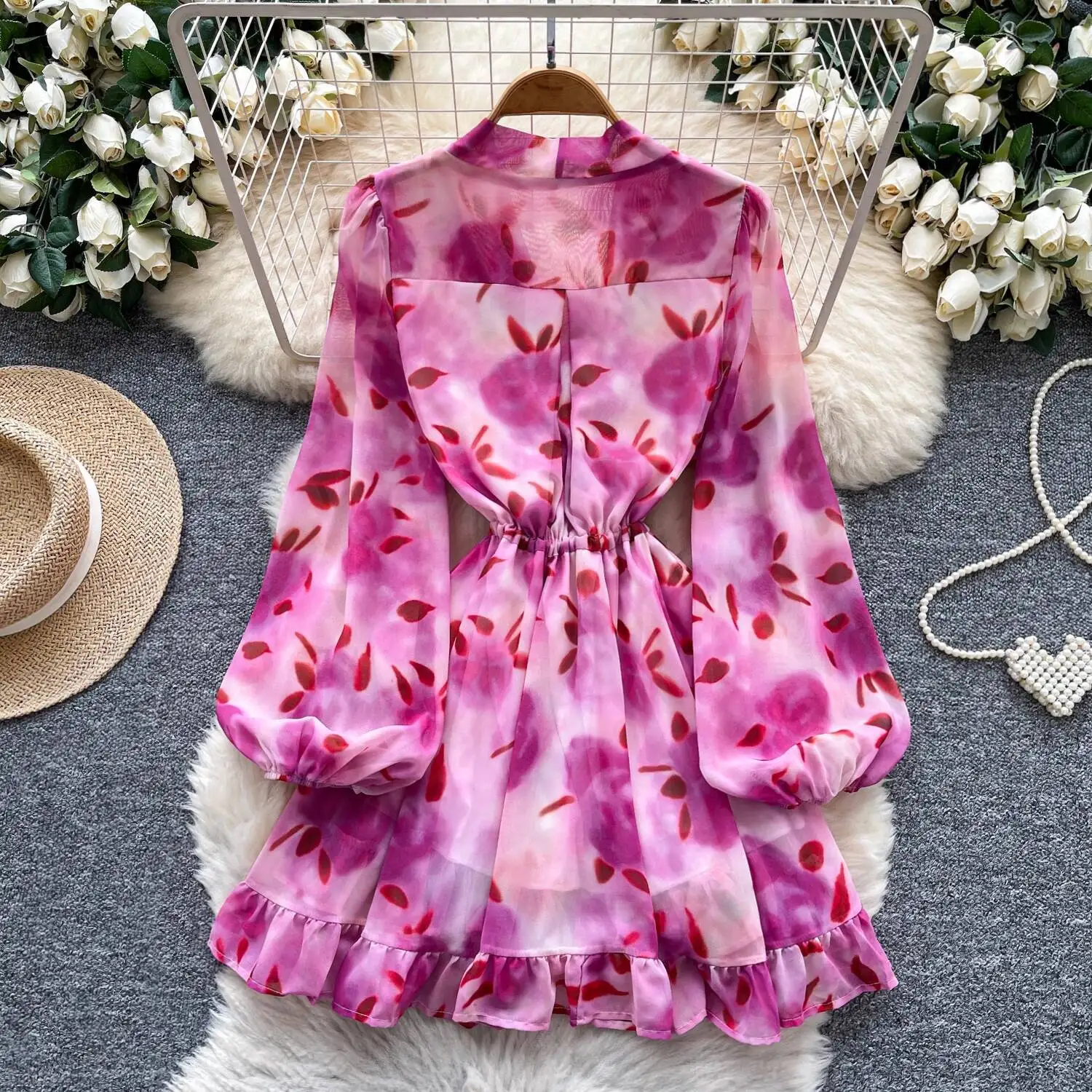 シックなヴィンテージ V ネック シャーリング プリント スリム エレガント フェアリー 韓国ファッション ボヘミアン サンドレス 女性服 ミニドレス