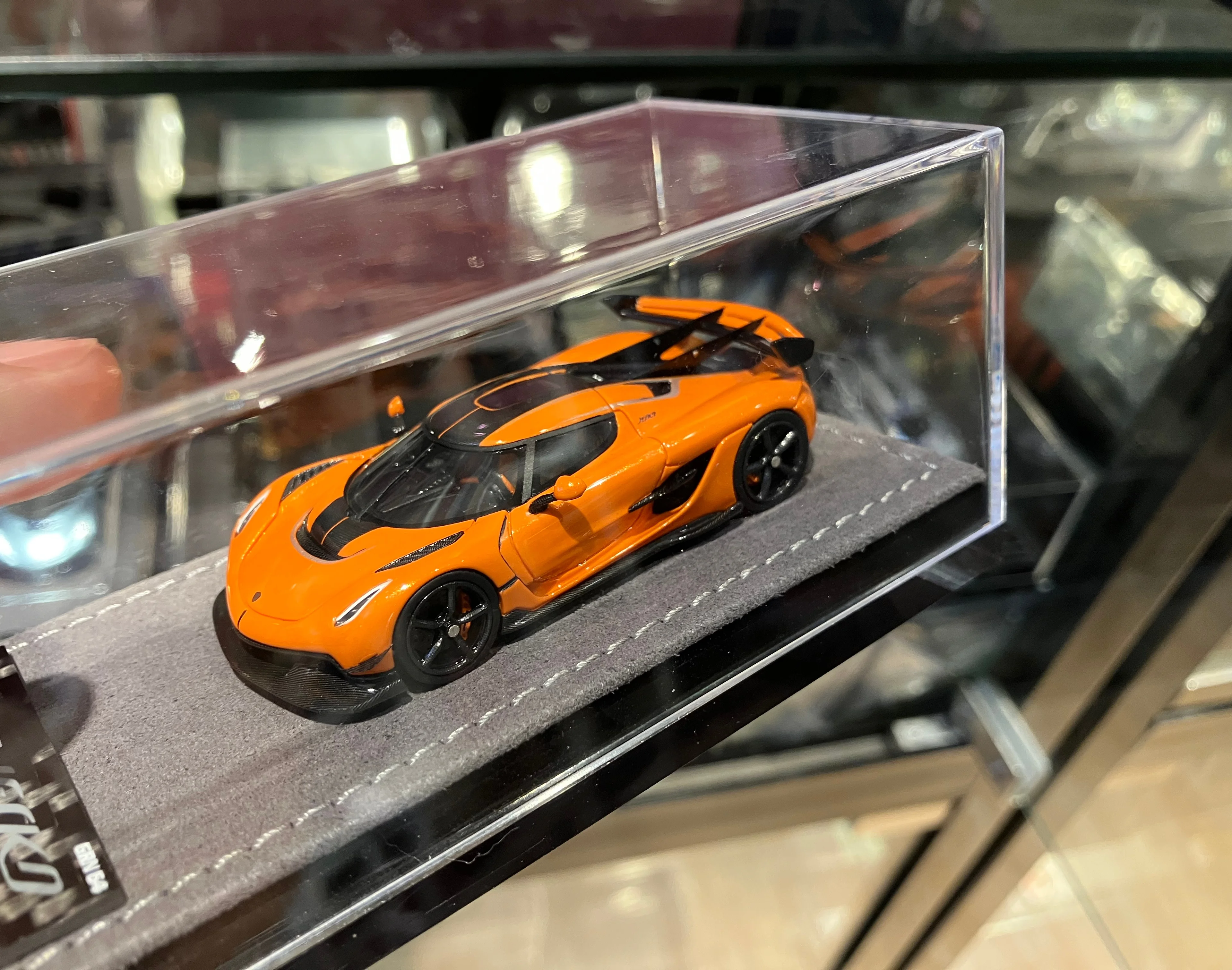 

Jesko - Gryning 1:64 Orange Resin Limited Edition Model Car Alloy