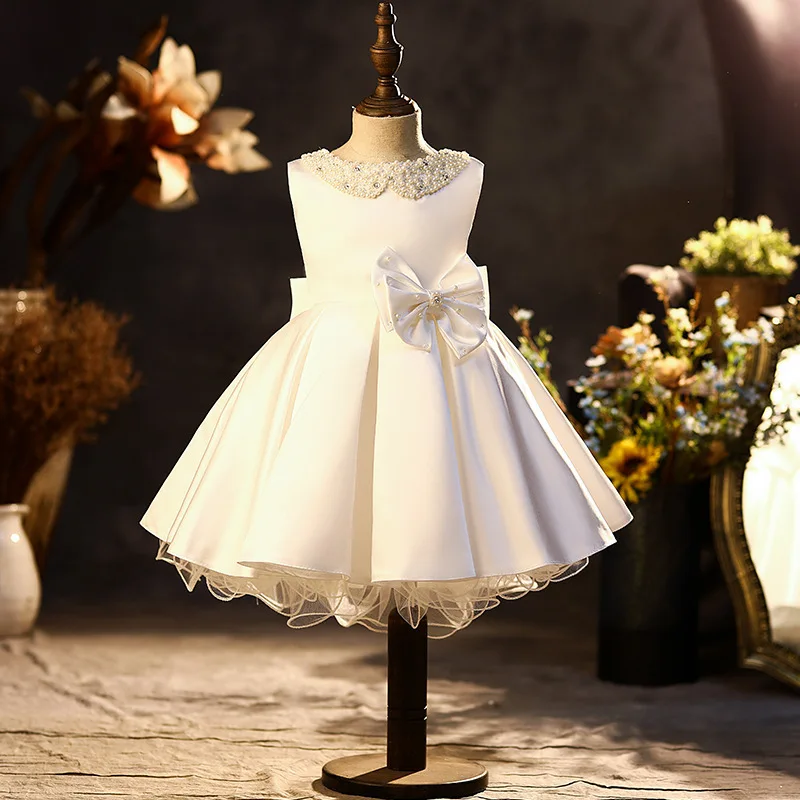 Vestidos de flores de satén para niña, vestidos blancos para boda, perlas hinchadas con lazo, fiesta bonita para niños, vestido de baile de cumpleaños para desfile de bebé, 2024