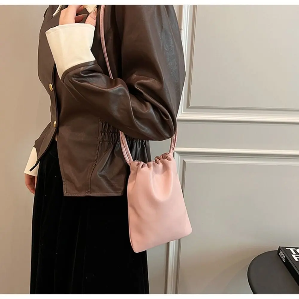 Новые женские Сумки из искусственной кожи, однотонные сумки через плечо с клапаном карамельных цветов, вместительная сумка на шнурке