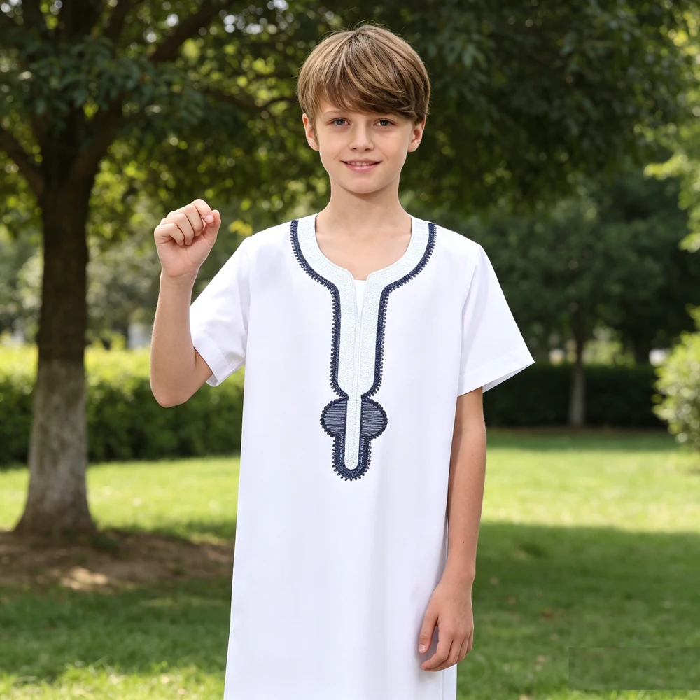 

Muslim Kids Boy White Embroidery Robe Dubai Kaftan Arab Islam Jubba Thobe Daffah Dishdasha Traditional Clothing For Prayer Gown