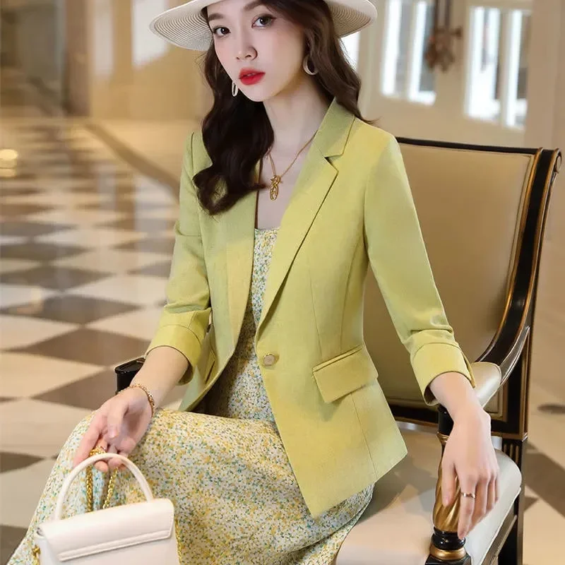 Pop 2025 Female Spring Summer Age-reducing Casual Solid Color Small Suit Jacket Women Temperament Fashion All-match Design Suit