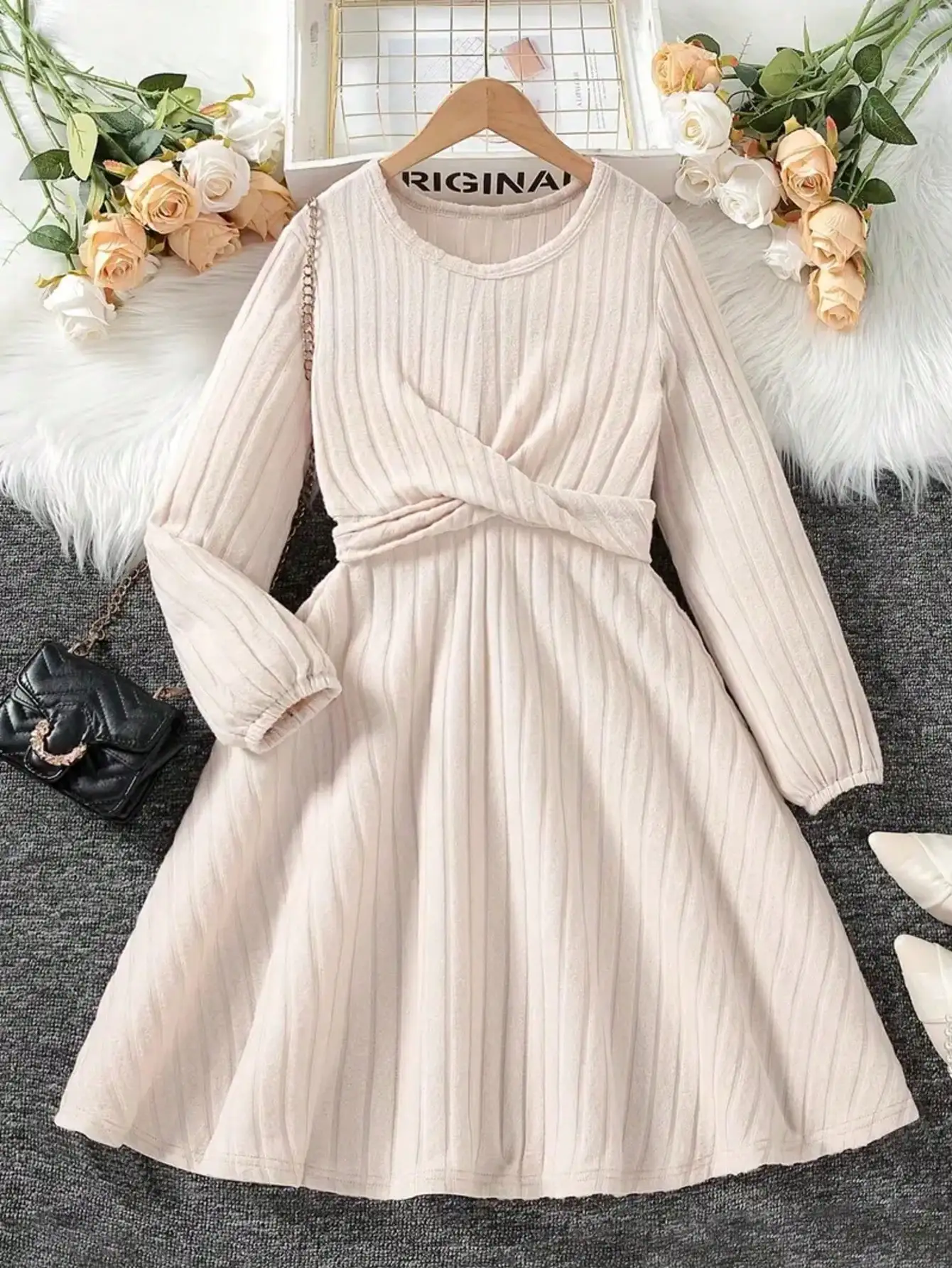 Young girl's solid twisted front A-line skirt, popular style, suitable for daily travel
