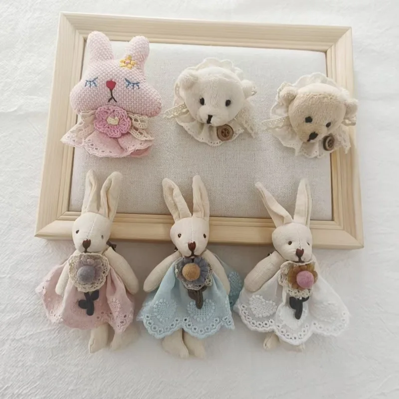 Brooch Sweet Forest Vintage Lace Skirt Rabbit Plush Fabric Animal Pin Floral Corsage for Women Clothes Bag Handmade Delicate