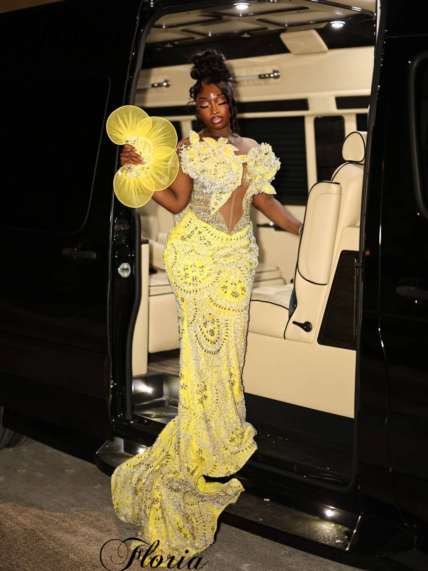 

New Fashion Yellow Evening Dresses Mermaid Sheer Neck Special Celebrity Dresses Beaded Party Gowns Vestidos De Fiesta Customized