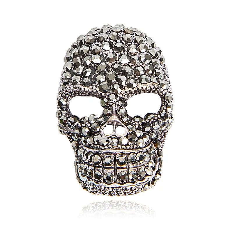 Foreign trade diamond-encrusted skull brooch retro personalized metal pin Halloween jacket suit corsage accessories