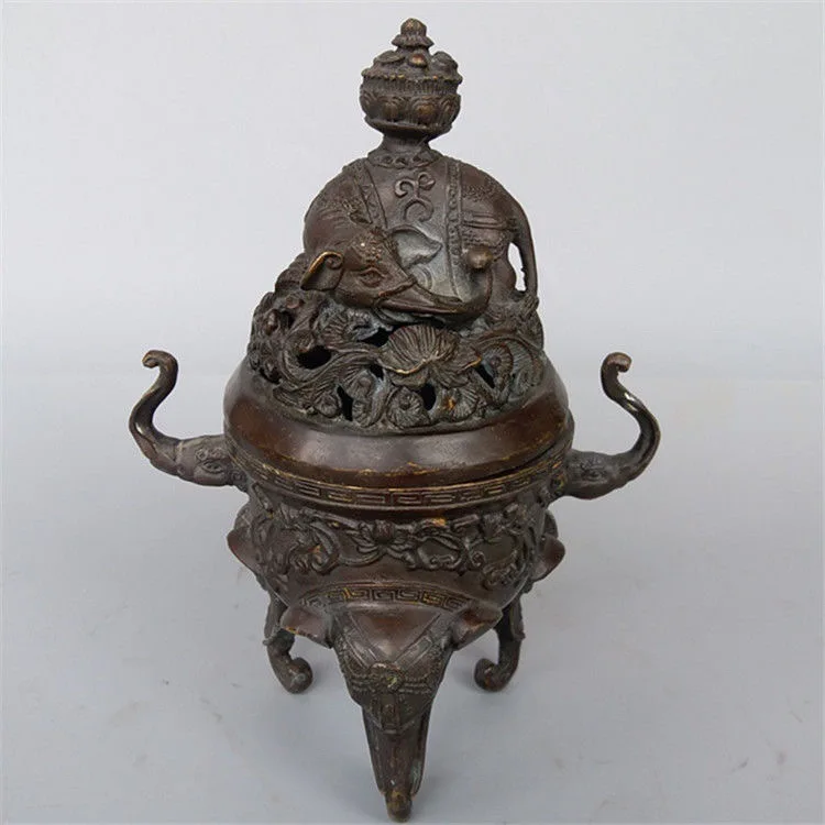 

Antique Chinese three-legged elephant incense burner Dan copper household tea ceremony tea art ornament living room