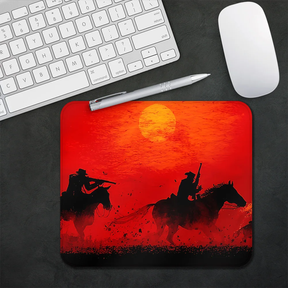 R-Red Dead Redemption 2 Gaming Mouse Pad XS Small Mousepad For PC Gamer Desktop Decoration Office Mouse Mat Deskmat Rug