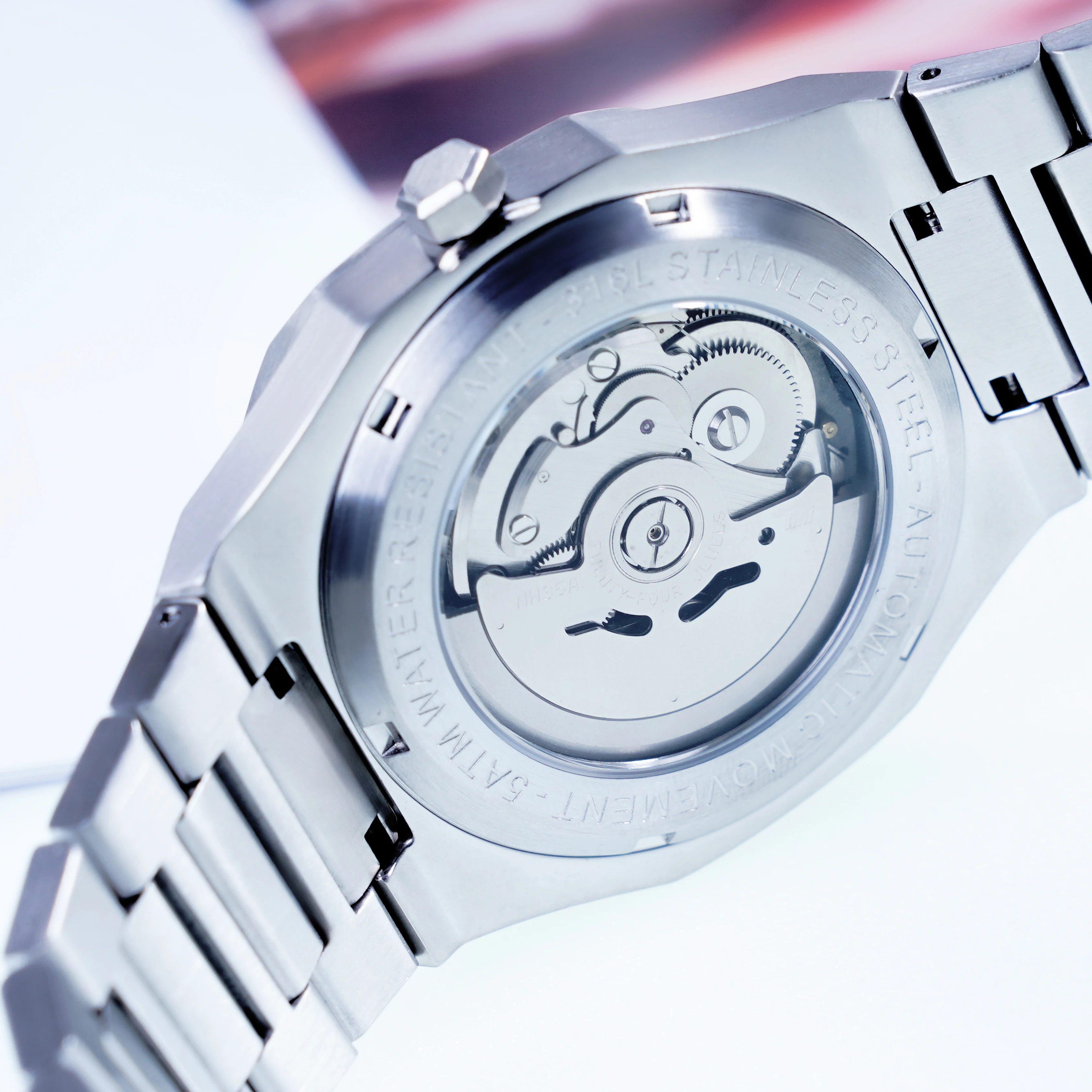 Tomorrows reloj de moda para hombre resistente al agua 41mm esfera de concha blanca Lume NH35 pulsera automática de acero inoxidable con cristal de zafiro 2025