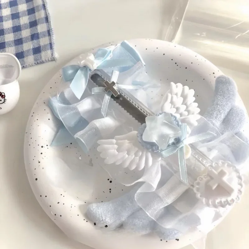 1-teiliger süßer koreanischer Modebox-Schneider, weiß, blau, Farbe, Flügel, Schleife, Band, Allzweckmesser, modischer niedlicher Spitzen-Papierschneider