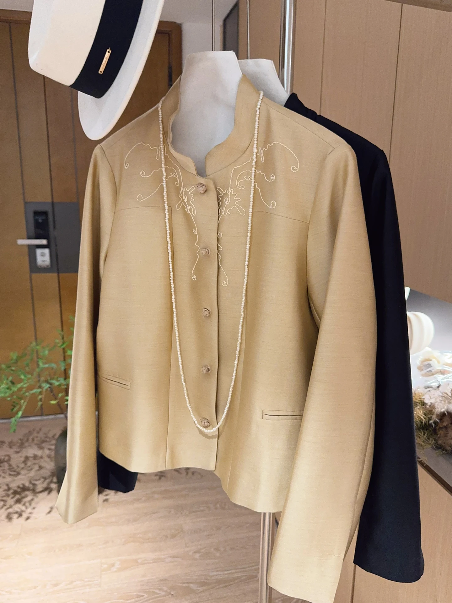 

Elegant Embroidered Silk Blend Short Jacket Women's Spring Autumn Stand Collar Button up Lightweight Formal Wear