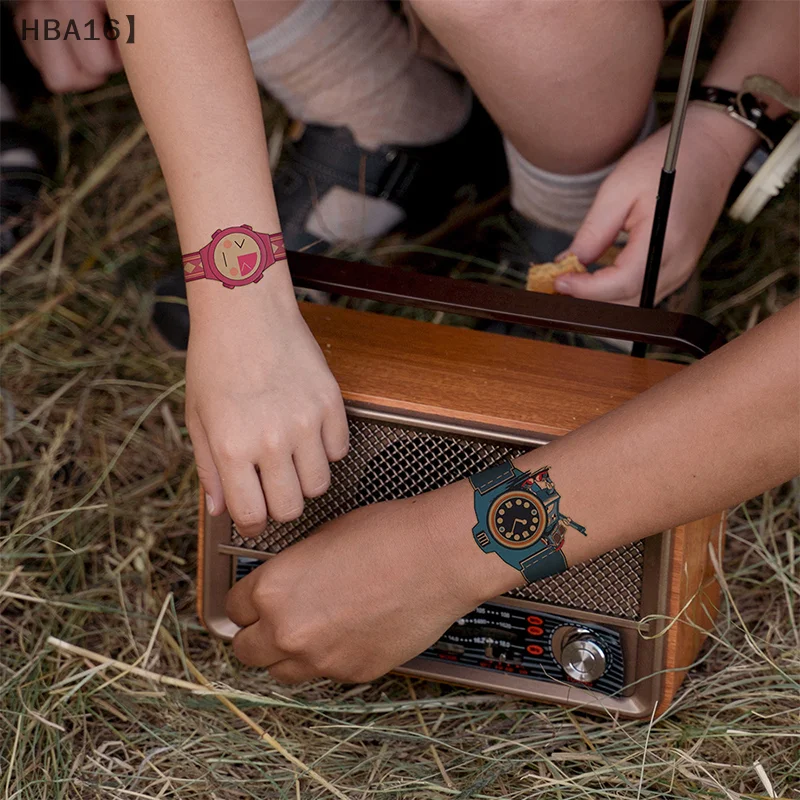 Kinderen tatoeages stickers nachtgloed waterdicht horloge ontwerp overdracht tatoeages voor kinderen festivalfeesten glitters stickers