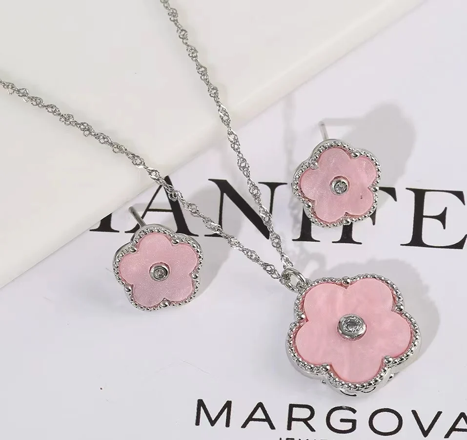 Clover New Design Flower Plant Pendant Necklace Earrings Jewelry Set Women\'s Stainless Steel Chain High Quality Luxury Bride