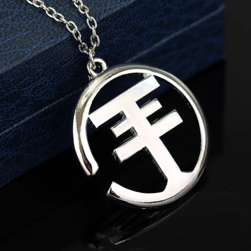 Simple Fashion Hip Hop Rock Music Necklace Pendant Hollow House Logo Pendant Street Niche Punk Creative Trend Party Accessories image 3