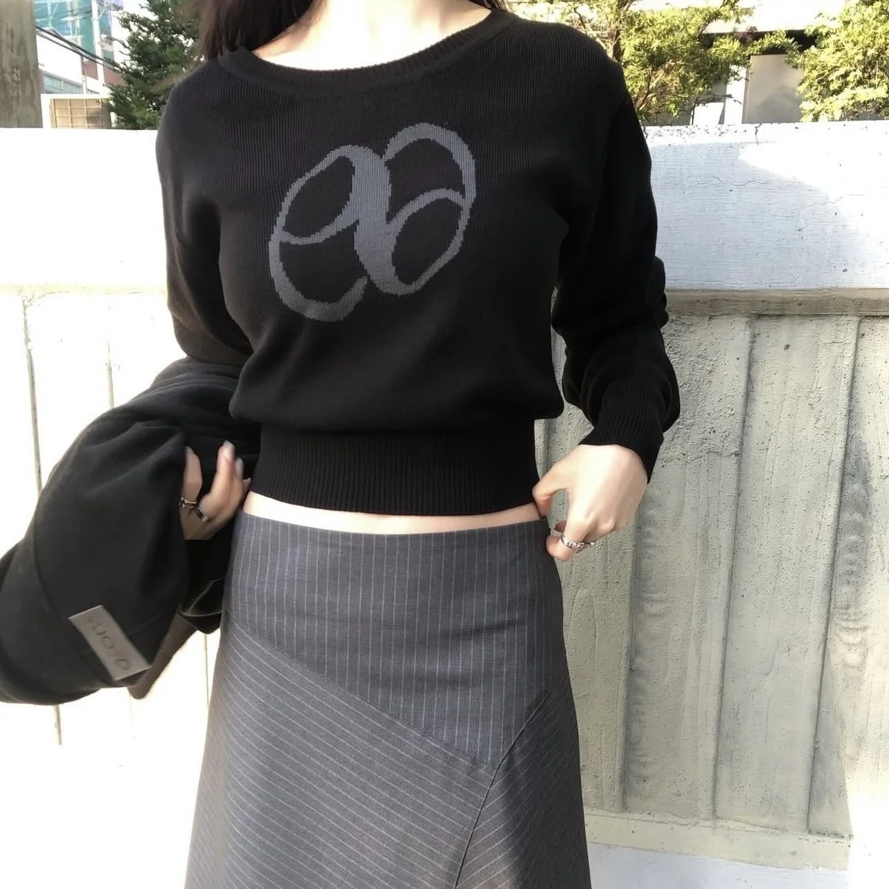

Spring 2026 Seasonal ort Knitted Sweater round Ne Loose Fit Korean Sle Women's Top oulder Can Be Slanted Logo Embroidery
