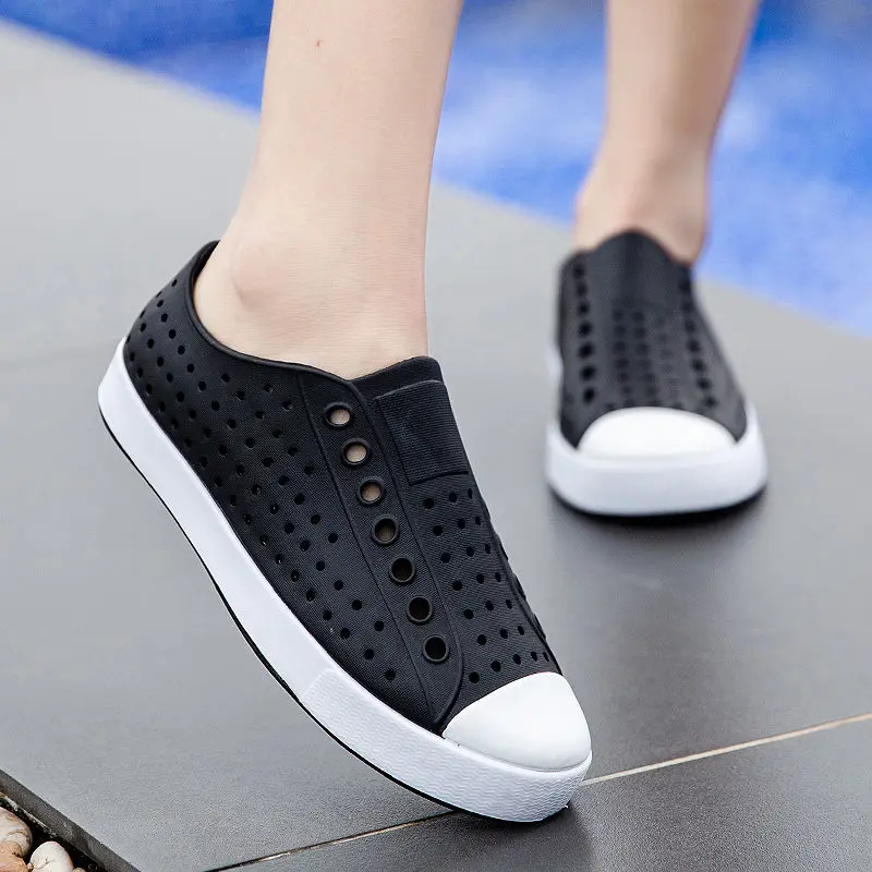 EVA Anti-slip Sports Sandals Slipper Big Child Sandal Unisex Garden Hole Shoe Summer Men Women Sandals Beach Wading Hollow Shoes