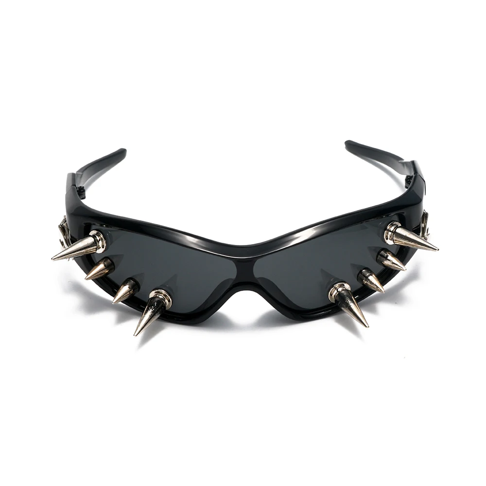 Cyberpunk polarized DIY exaggerated sunglasses for both men and women, featuring studded motorcycle style, hip-hop streetwear