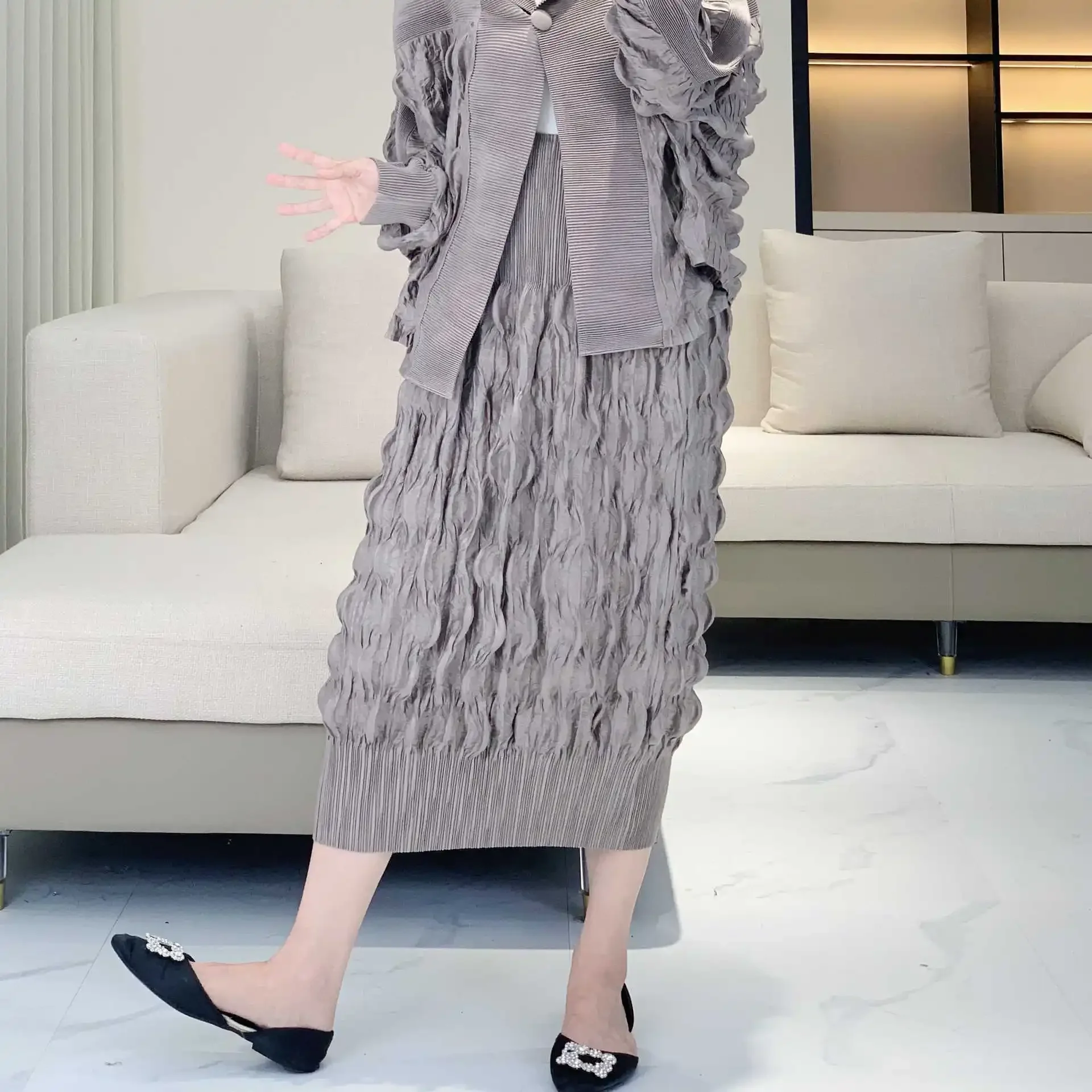 Pleats Pleated Half-skirt Commuter 2024 Fall New Versatile Half-skirt Solid Color Bubble Oceanic Wave Senior Sense Skirt