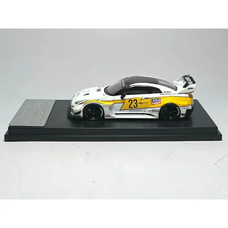 PreSale MC 1:64 LBWK GTR R35 White Flash 23 1.5 3.0 35GT-RR Diecast Diorama Car Model Collection Toys  MC