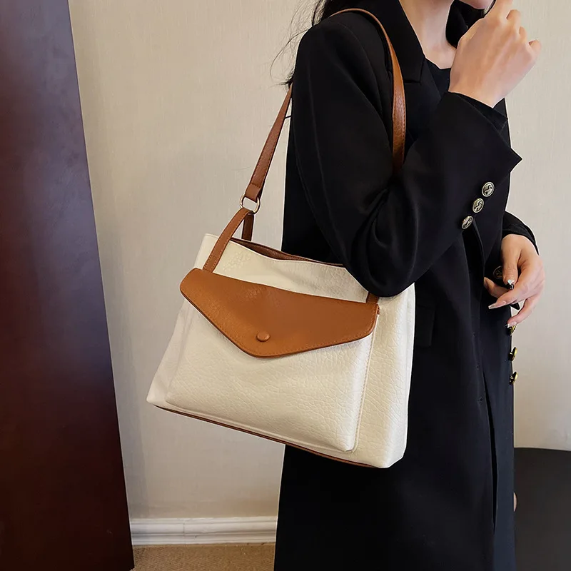 Women's Single Shoulder Crossbody Bag Tote Bag New Color Contrast Simple Large Capacity Casual Fashion Commuting
