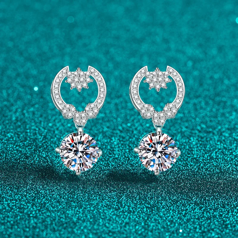 Elegant PT950 Platinum 4-carat Moissanite Stud Earrings, Personalized Trendy Diamond-studded Tassel Earrings