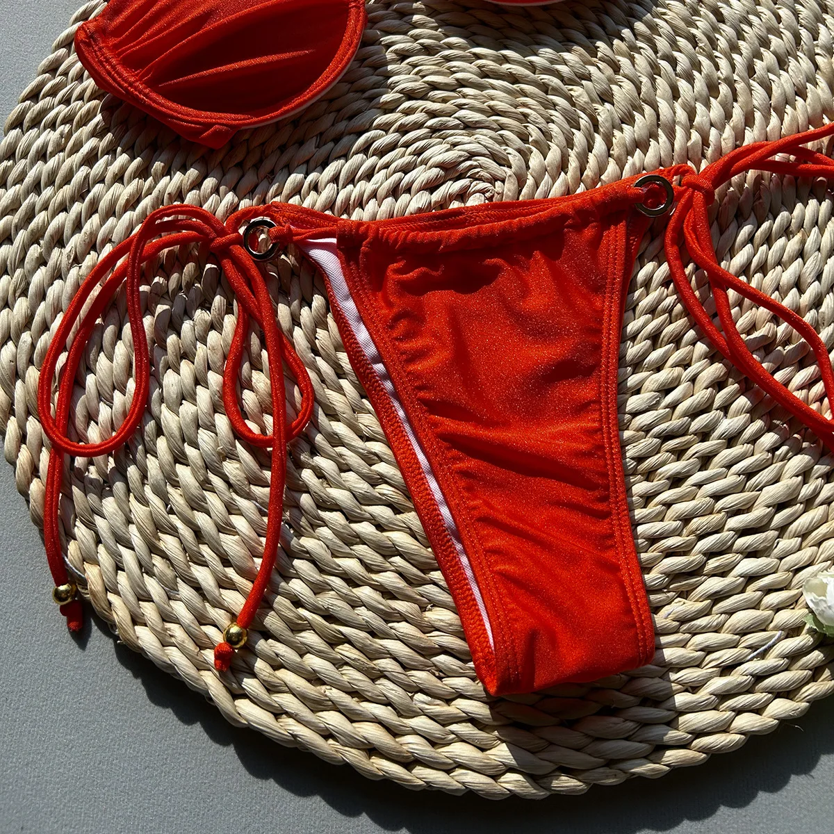 Conjunto de Bikini rojo con realce, traje de baño con copa con aros, traje de baño Sexy para mujer, traje de baño de Color sólido, ropa de playa, conjuntos de Bikini con estilo 2025