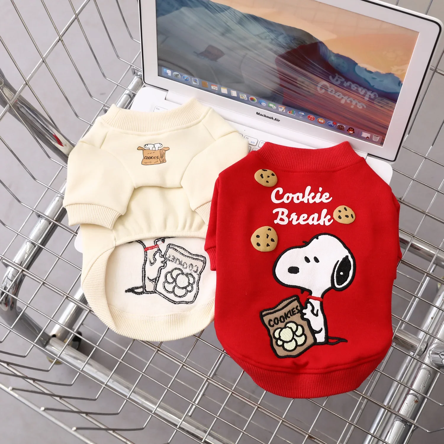 Snoopy Pet Dog Coat Clothes Autumn and Winter Warm Sweater Cartoon Pet Dog Clothes