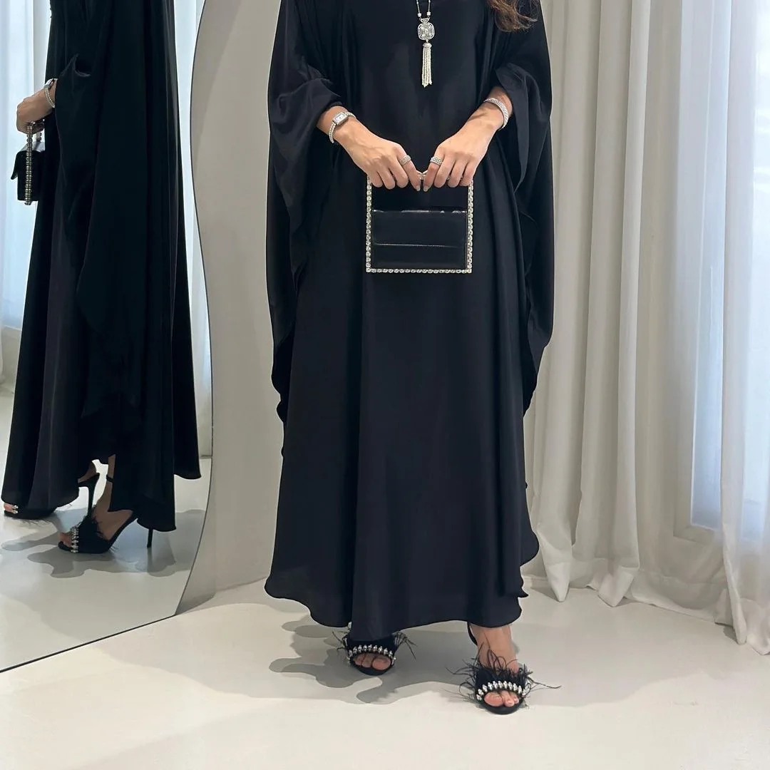 Middle East Islamic Abaya Muslim Dress Models Luxury T Fashion Pullover Soft Light Forged Sleeves Robe Dubai Arab Women's Wear