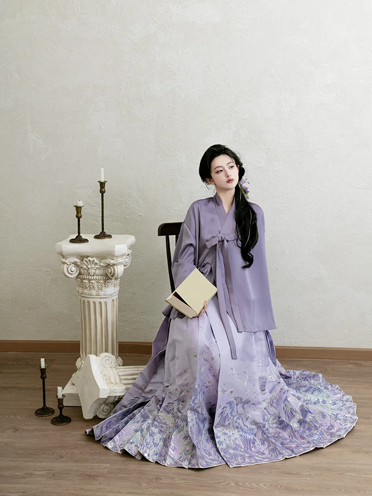 

Оригинальная фиолетовая юбка Ханьфу с воротником в стиле классики «Горы и моря», вдохновленная дизайном, осенняя модная женская одежда для электронной коммерции.