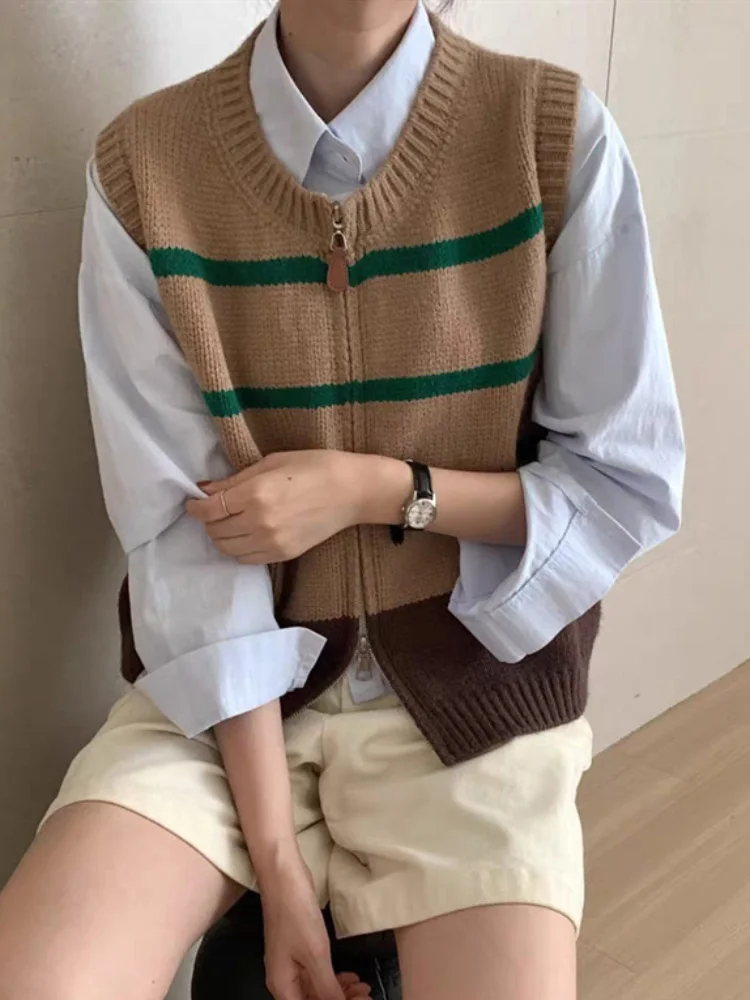 Striped Zipper Cardigan Knitted Vest Women's Casual Sleeveless Baggy Sueter Gilet Korean Soft Fashion O-Neck Loose Sweater