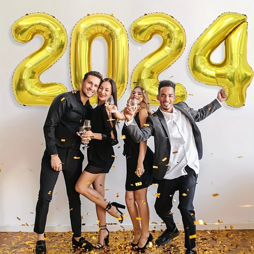 

4pcs Golden 2024 Number Foil Balloon Set New Year Decor Celebration Decor Graduation Party Theme Event Decor Supplies