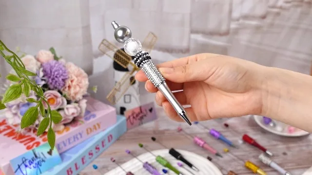 60Pcs Diamond Beadable Pens Bling Bead Ballpoint Pens DIY Plastic Bead Pen Crystal Rhinestone Shaft Black Ink Ballpoint Pens