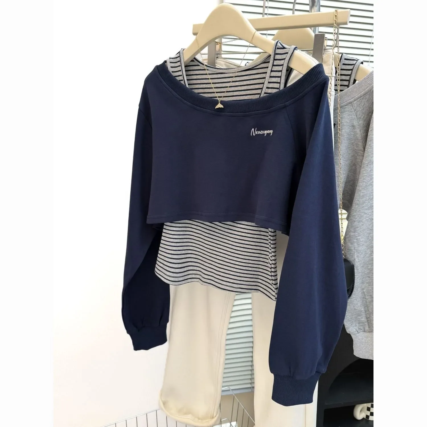 Grey Off Shoulder Cropped Sweatshirt with Striped Layered Top Korean Style Loose Fit Pullover for Spring Summer Casual Wear