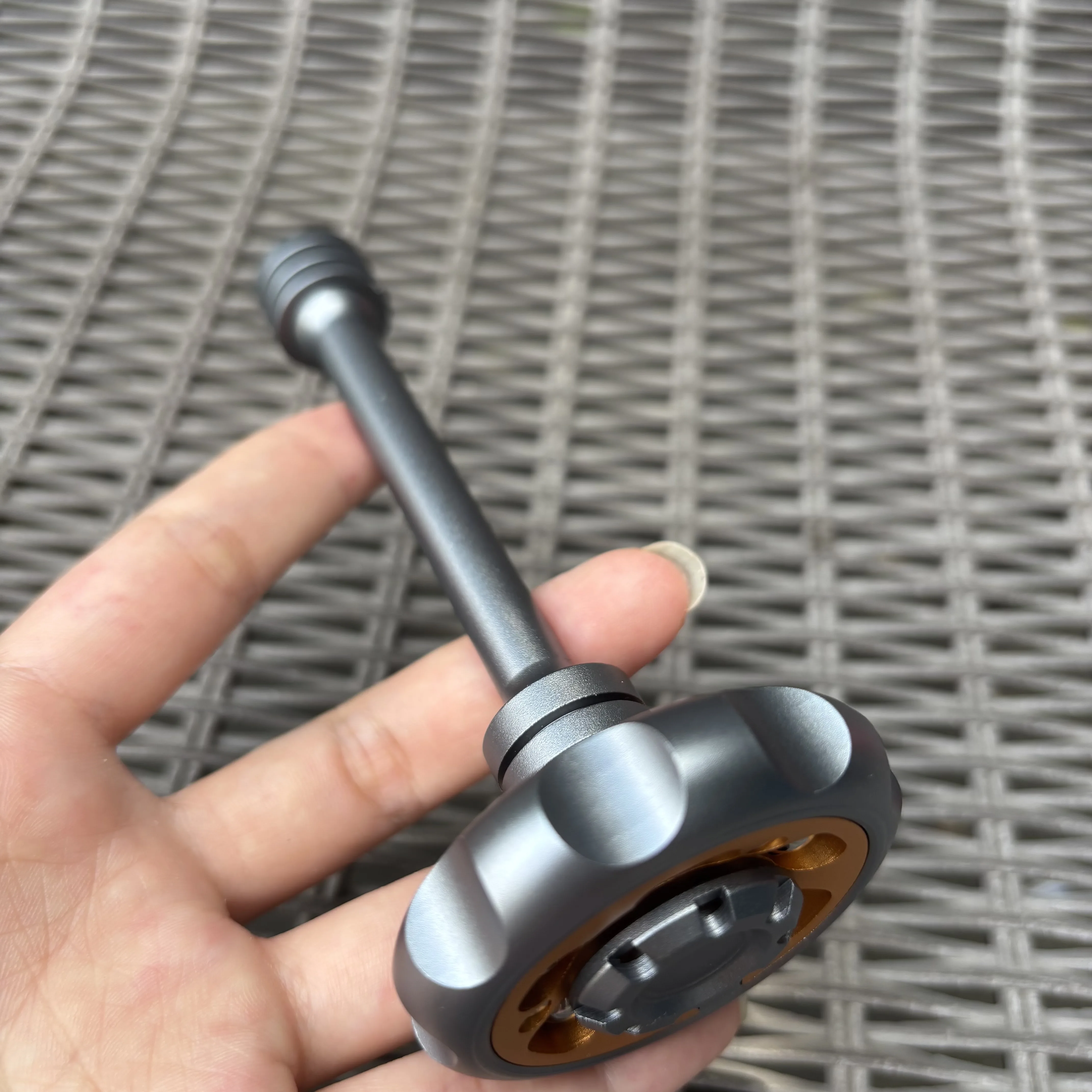 Fidget Spinner Aluminium Alloy Spinning Top Tip Stress Relief Toy Gyro EDC Beetle Finger Spinner Toy Gifts