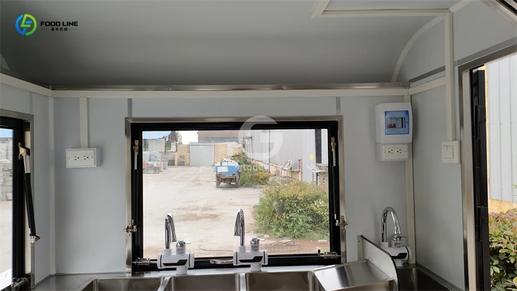 شاحنة طعام مخصصة للبيع مجموعة معدات فارغة أو كاملة بطول 10 أقدام على شكل قارب أحدث تصميم لمقطورة بيع متنقلة