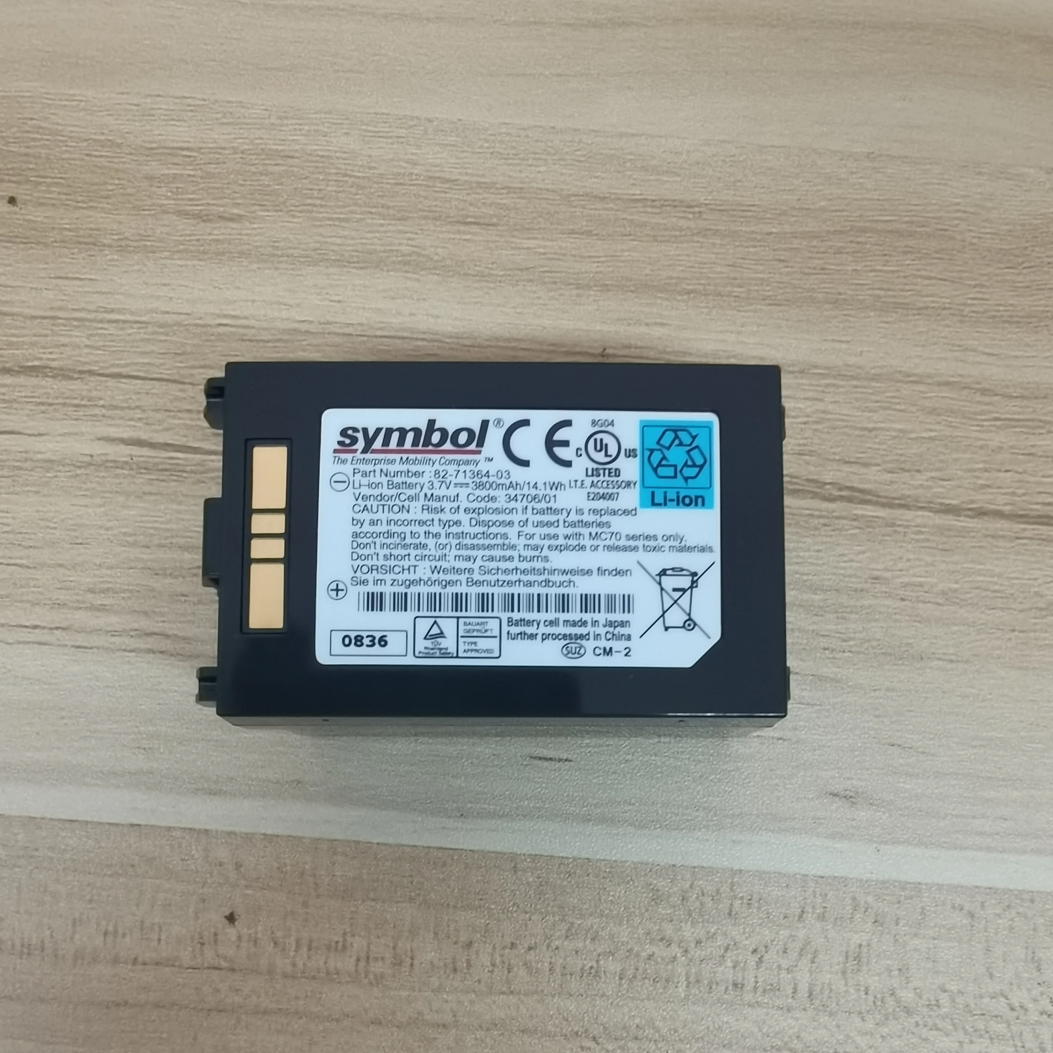 

Оригинальный новый аккумулятор MC7094 82-71364-03 для Symbol 3800mAh 14.1Wh