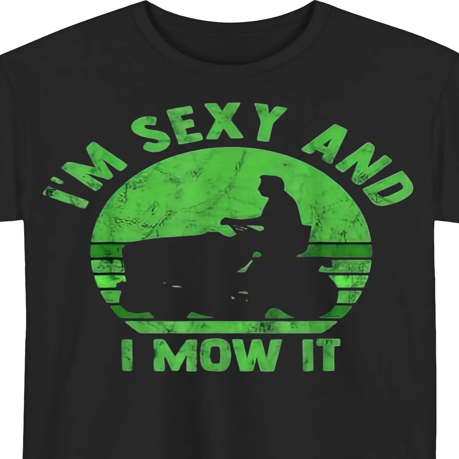 Men' Women' Heavyweight 220GSM Cotton T-Shirt - Retro _I'm Sexy And I Mow It_ Lawn Mower Graphic Tee, X-Large Black Suitable for Gardening Gifts, Casual Short Sleeve Shirt for Lawn Care Enthusia Casual T-shirt, Minimalist Tee,