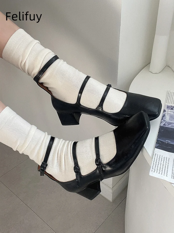 

Новые летние женские сандалии в стиле ретро на квадратном каблуке, цельные туфли Мэри Джейн с ремешком, черные туфли на грубом каблуке, весенние туфли