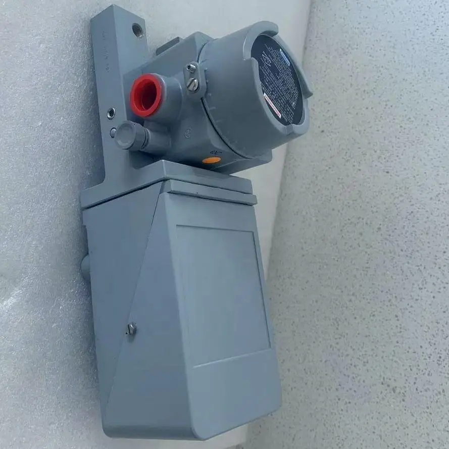 جهاز تحديد المواقع الكهربائي الهوائي من Masoneilan بقدرة 30 فولت تيار مستمر 055100212 -888-0000 4000 وحدة محول الإدخال / P