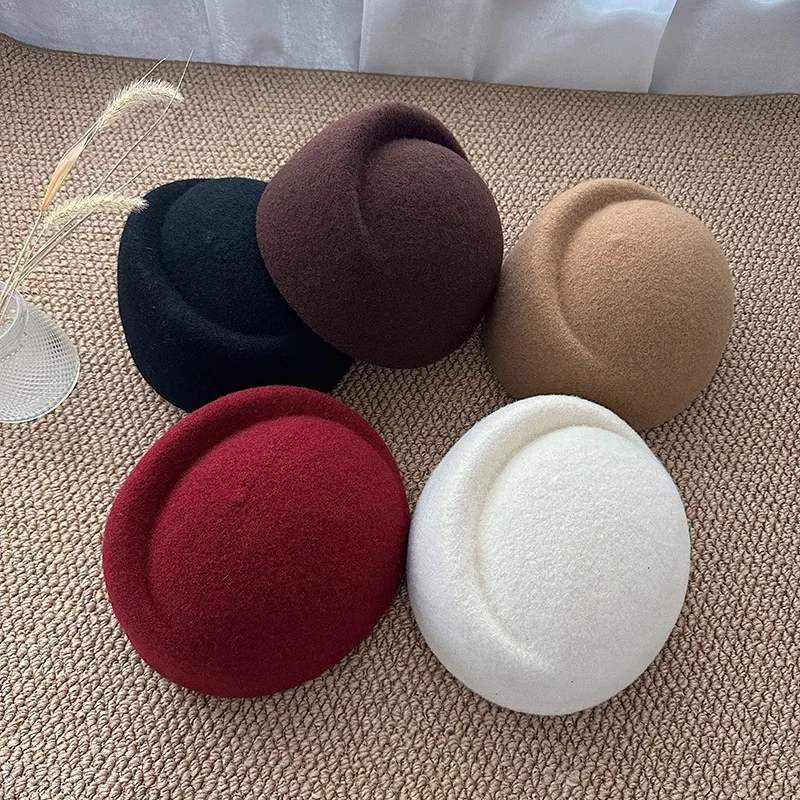 Autumn Winter High-end Hepburn Style Wool French Asymmetrical Flight Attendant Hat Fashion Designer Medicine Box Berets Caps