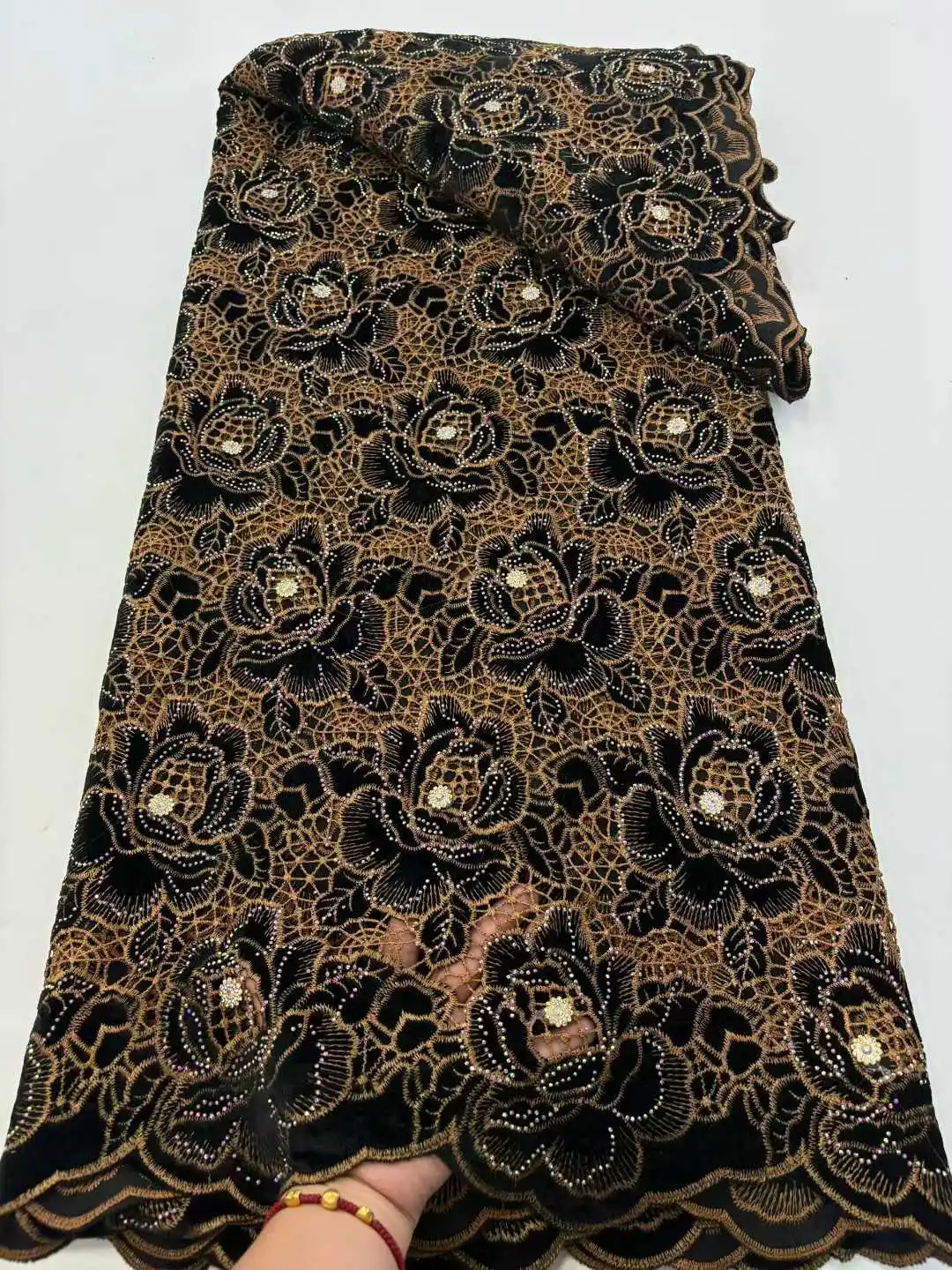 

Luxury Nigerian Velvet Tulle Beaded Lace Fabric African French Sequins 2026 Embroidery For Women's Party Evening Gown Sewing
