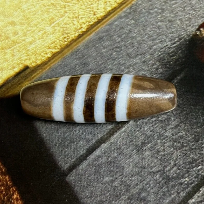 Unusual Tibetan Old Agate Dzi *Lines* Bead Pendant Z723
