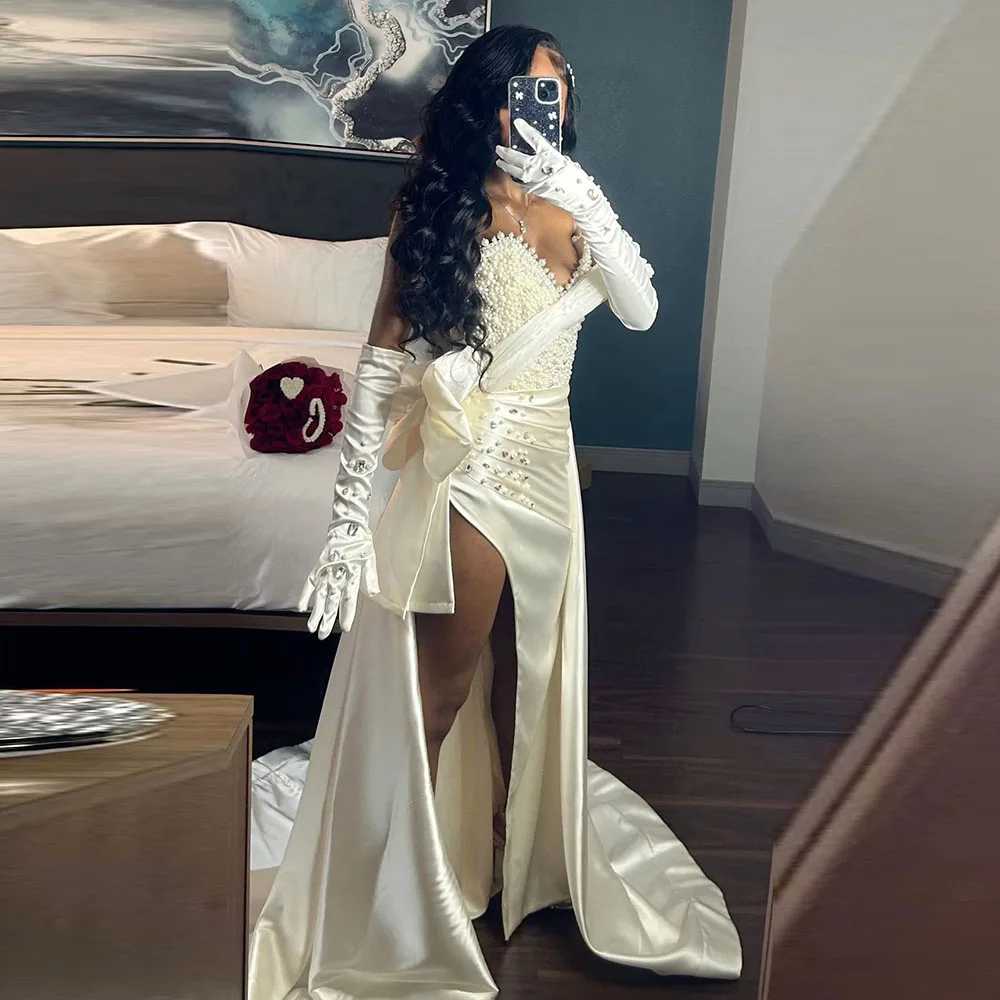Modernes, maßgeschneidertes bodenlanges Cocktailkleid, trägerloses Abendkleid, ärmellos, mit Perlen verziert, Hochzeits- und Partykleid