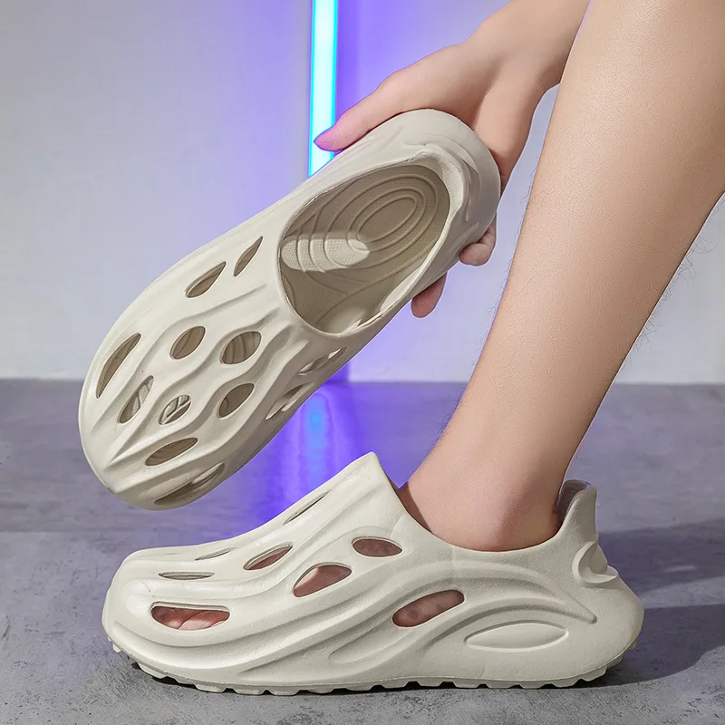 

Men's 2025 New Style Padded-Sole Sandals with Soft-Step Feel Beach-Ready Anti-Slip Flip-Flops for Men Thick-Sole Outdoor Wear