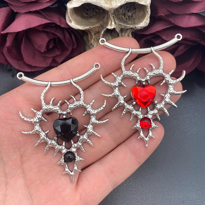 2 Stück 65*49mm Goth Dornenherz-Anhänger Rot-Schwarzer Kristallherz Vintage Punk Charms Passend für Schmuckherstellung DIY Schmuckzubehör