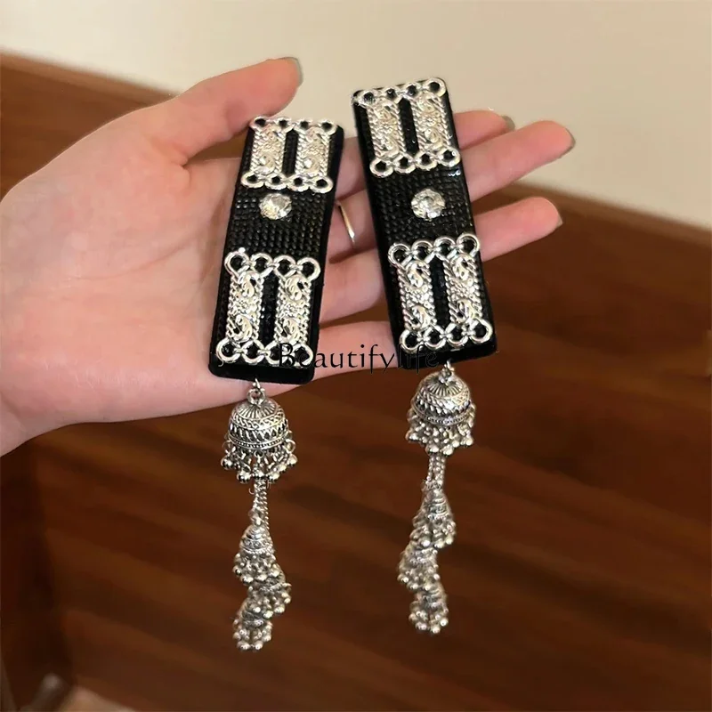 

New Chinese style silver antique bell fringed hairpin advanced sense ethnic style bangs side clip