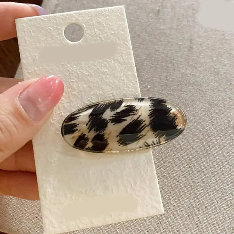 

31BB Plastic Metal Leopard Print Hair Clip Fashion Oval Hair Claw For Women Girls