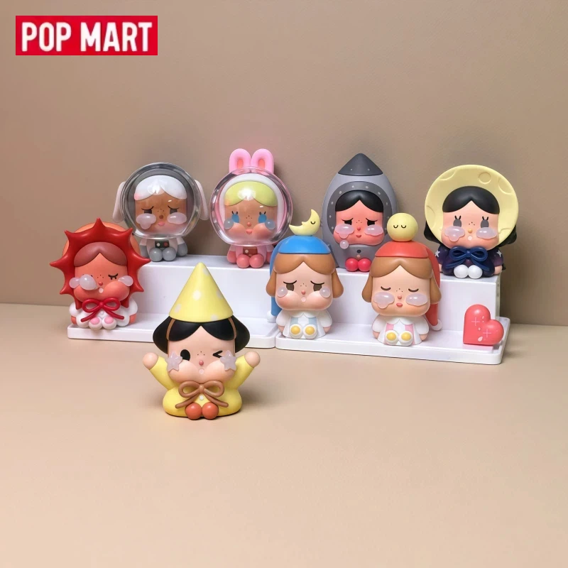 

POP MART Crybaby Плачущий в Луну есть сиденье Серия Фигурки Слепая коробка Ручная работа Слепая коробка Милый орнамент Подарок на день рождения, Новый год